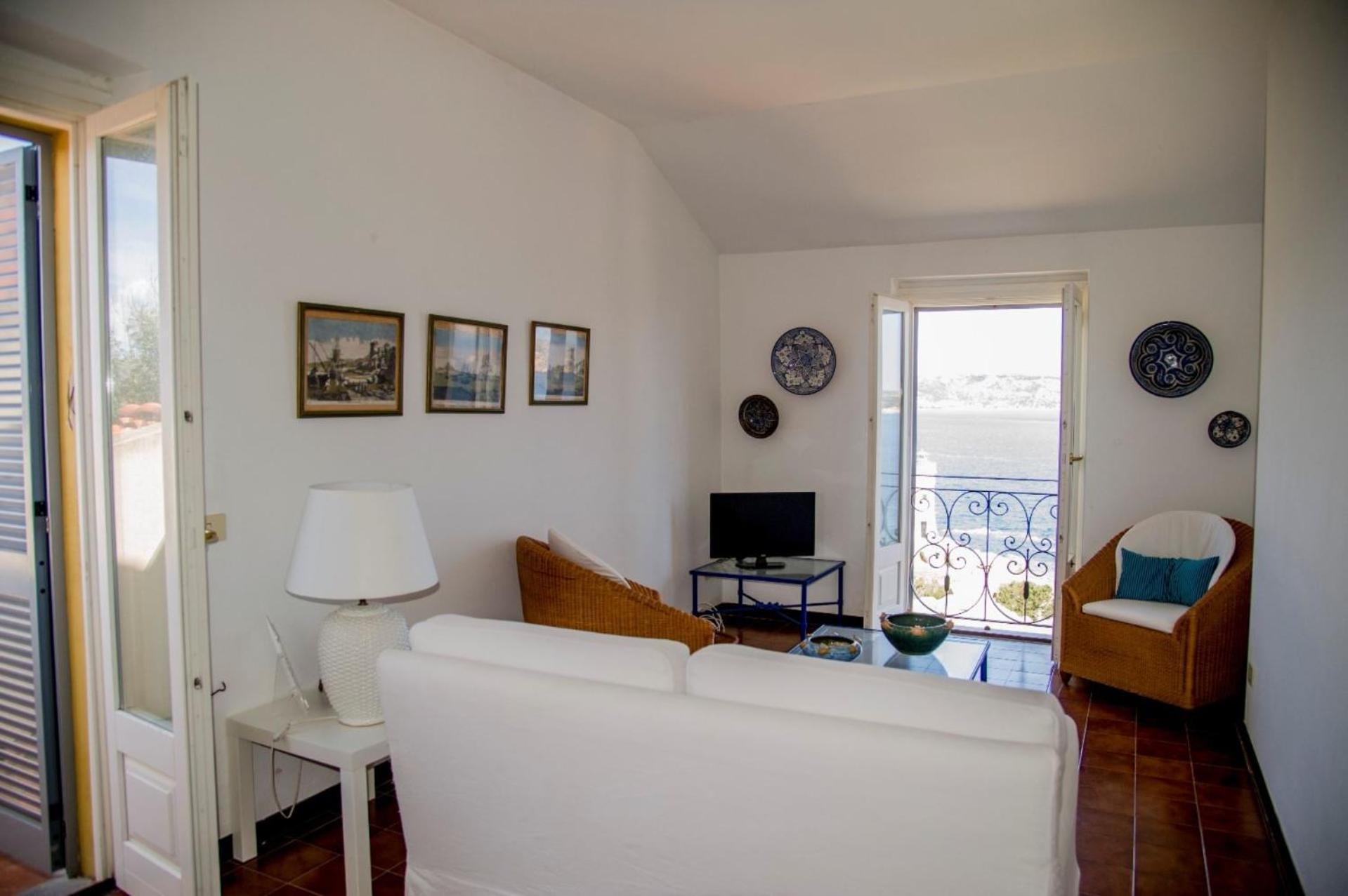 4 Faro - Attico Sul Faro Di Porto Faro Villa Palau Room photo