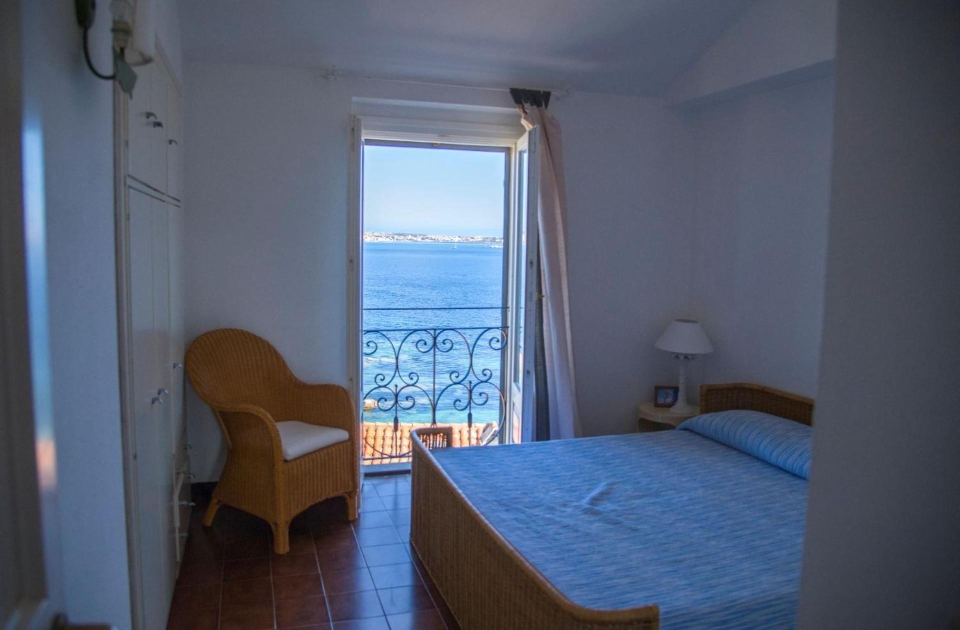 4 Faro - Attico Sul Faro Di Porto Faro Villa Palau Room photo
